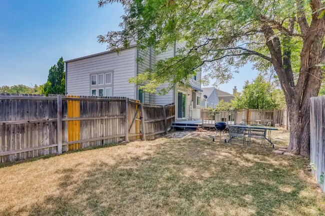 Building Photo - 99 N Moline St