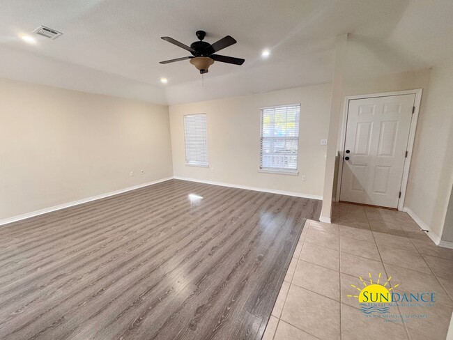 Building Photo - Renovated 3-Bedroom Home in Niceville – Pe...