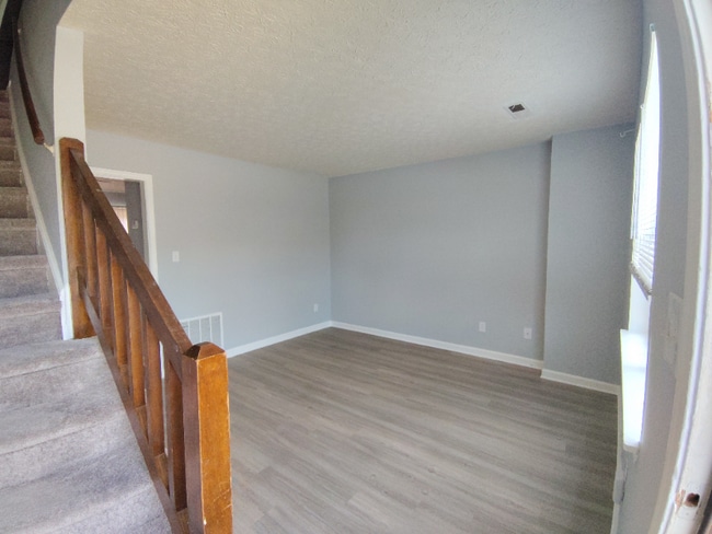 Building Photo - 25 Fonda Dr