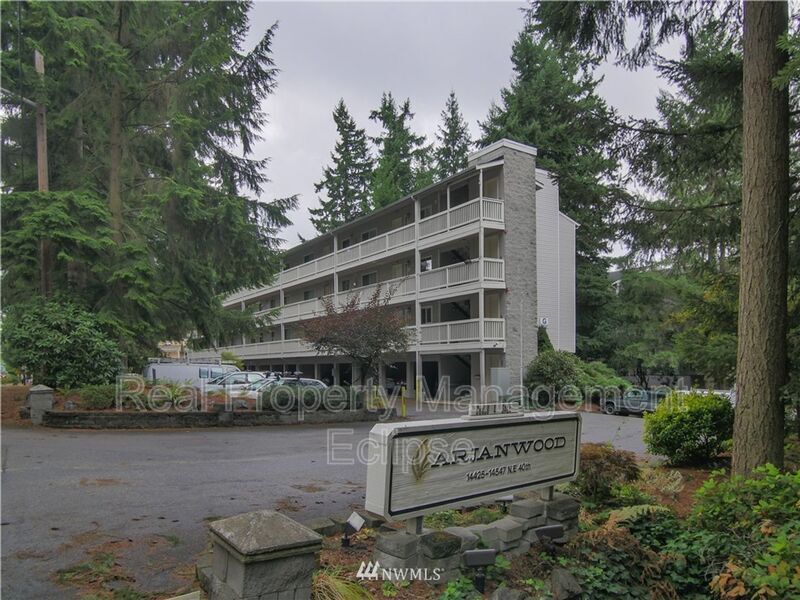 Foto principal - 14517 NE 40th St