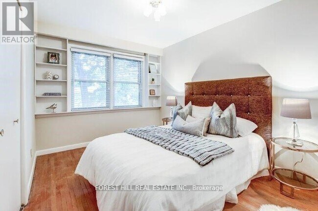 Photo du bâtiment - 91 Cummer Ave