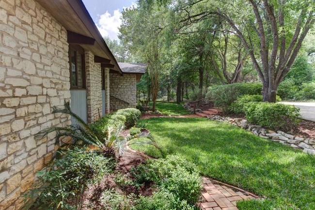 Building Photo - 1101 Crystal Creek Dr