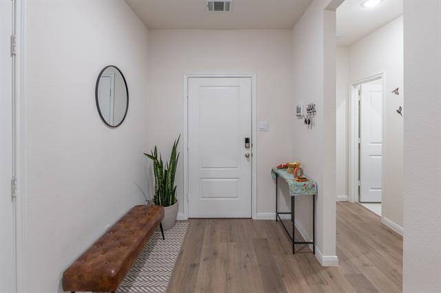 Foto del edificio - 1602 Harvest Glen Dr