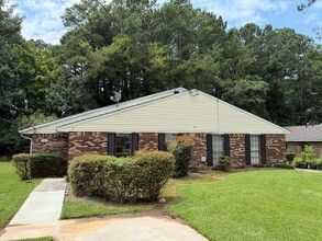 Building Photo - 3016 Sonya Ln
