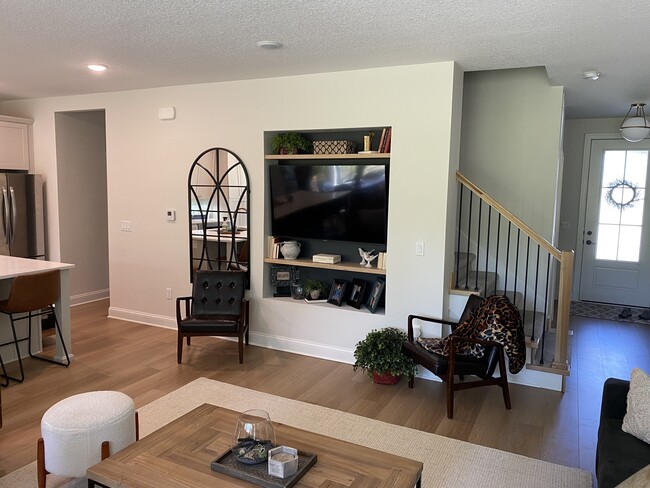 Building Photo - 14165 Wilden Dr