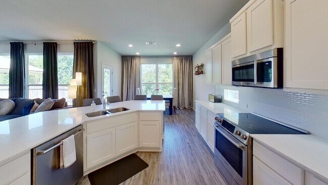 Foto del edificio - 10005 Dalliance Ln