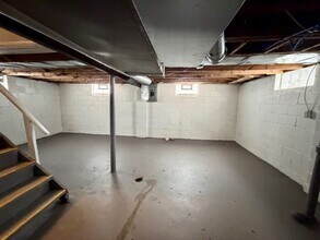 Building Photo - 8430 Plainview Ave