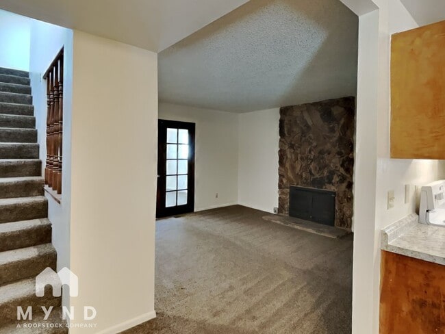 Building Photo - 2910 Apollo Way