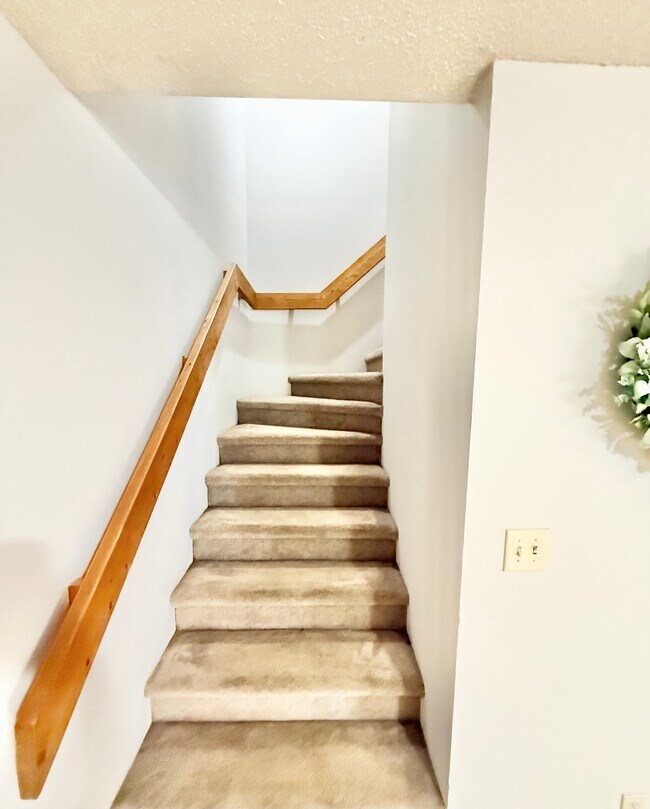 Foto del edificio - 103 Mountain View Dr