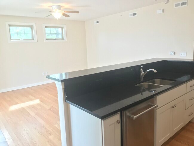 Quartz Counters - 2500 Muscatine Ave