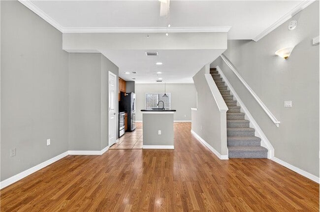 Building Photo - 9739 Meadow Field Cir