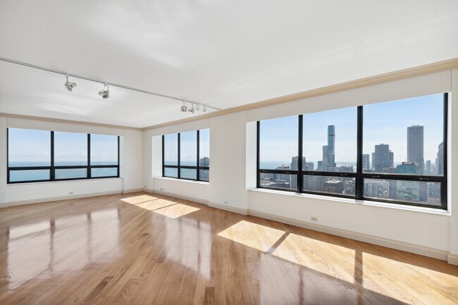 Foto del edificio - 180 E Pearson St