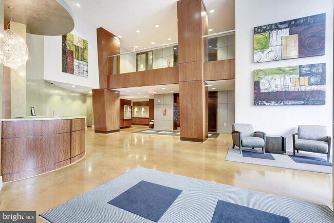 Foto del edificio - 444 W Broad St