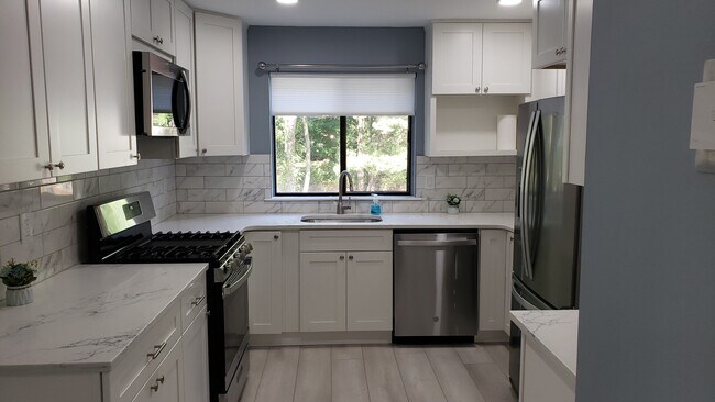 Foto del edificio - 2421 Old Stone Mill Dr