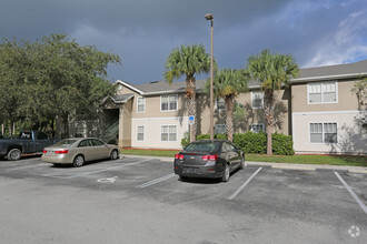 Weston Oaks Apartment Rentals - Holiday, FL | Apartments.com