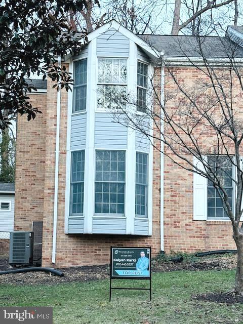 Building Photo - 510 Fairfax Ln