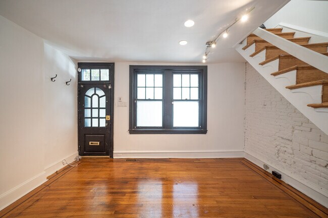 Building Photo - 2038 Latimer St