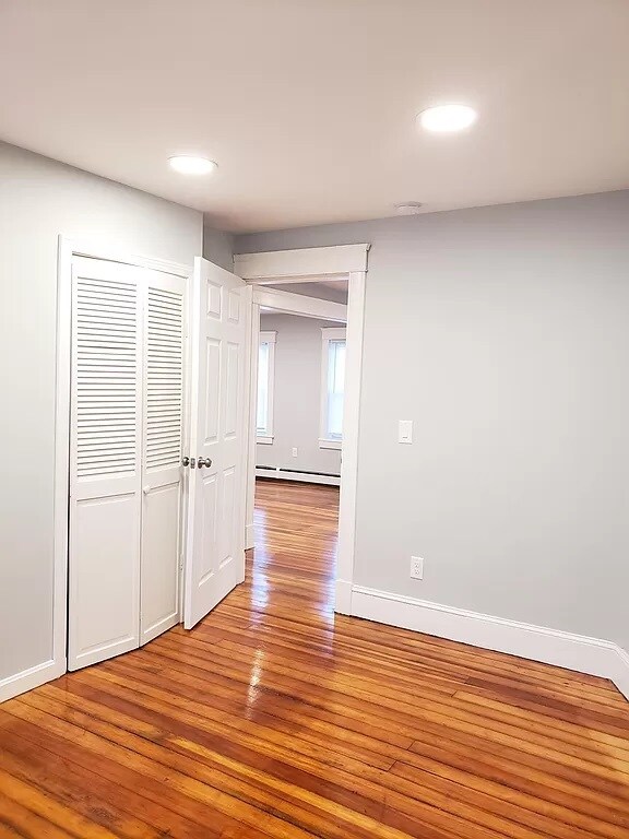 Foto del edificio - 313 New York Ave