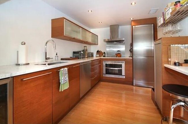 Foto del edificio - 158 F St