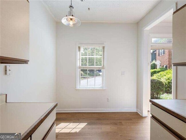 Building Photo - 4024 Elm St