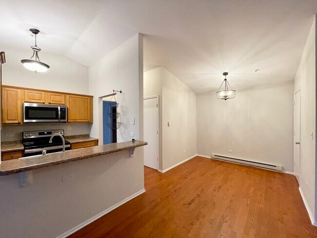 Building Photo - 1305 Cunat Ct