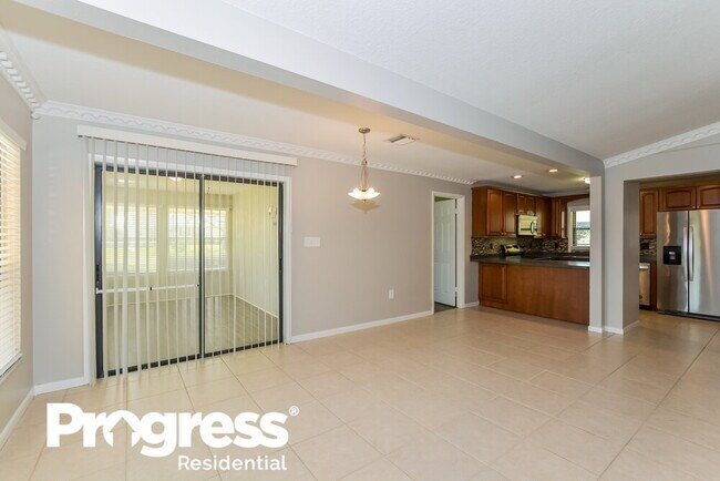 Foto del edificio - 5202 Royal Oak Dr