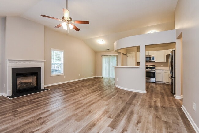 Building Photo - 412 Redwood Trail