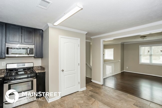 Building Photo - 3677 Fairlane Dr