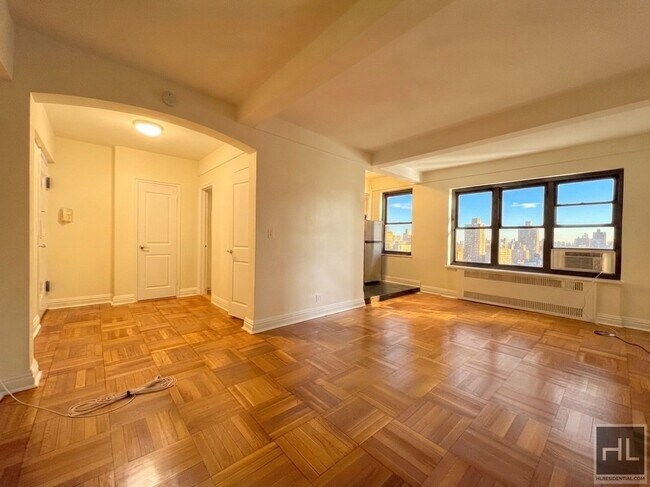 Building Photo - EAST 56 STREET