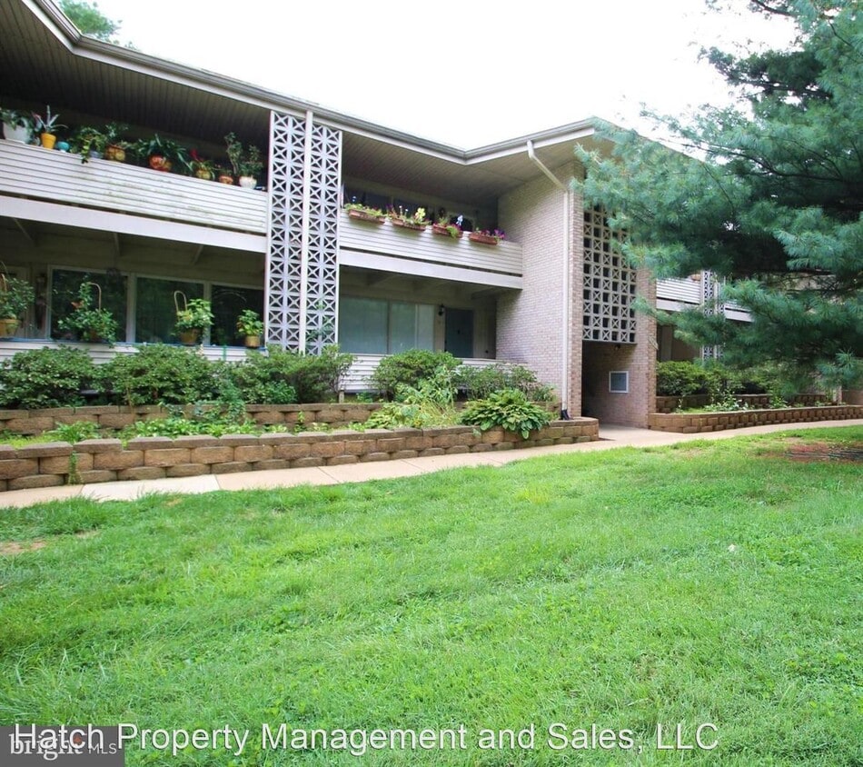 2 br, 1 bath House 154 Haycock Rd Unit House Rental in Falls