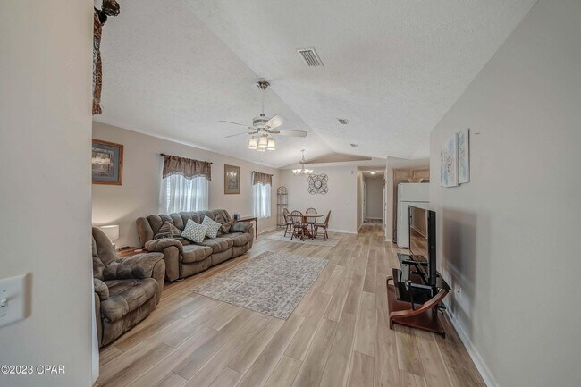 Foto del edificio - 2 bedroom home in Palm Cove Community