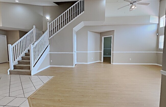 Building Photo - 214 Prince Charles Dr