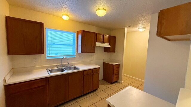 Building Photo - SOUTHEAST - NEWER 2 BEDROOM HOME AVAILABLE NOW!