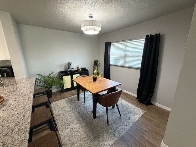 Building Photo - **MOVE IN SPECIAL $500 off first months rent** Beautiful 2 bedroom, 2 bath Condo located in Winte...