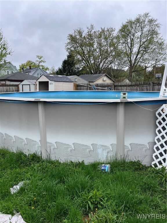 Building Photo - 2025 La Salle Ave
