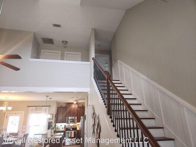 Building Photo - 4 br, 2.5 bath House - 18 Ivy Loop