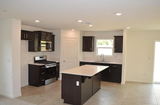 Foto del edificio - 2258 Sanders Ct