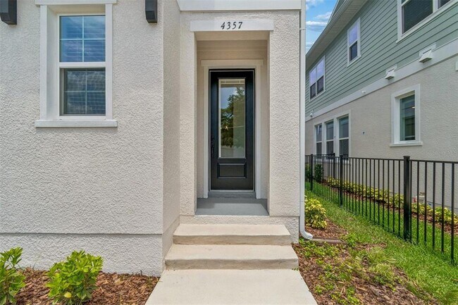 Foto del edificio - 4357 Roush Ave