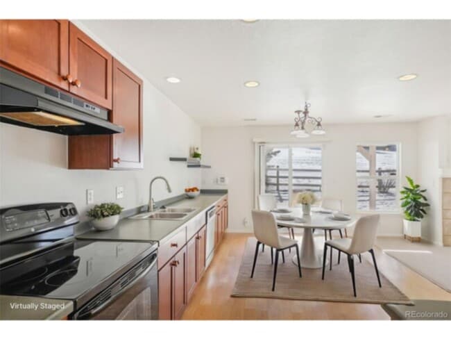 Foto del edificio - 5912 Turnstone Pl