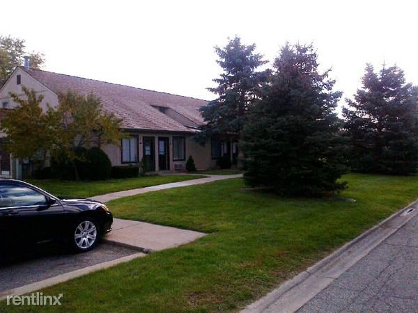 Building Photo - 2487 Green Pine Dr