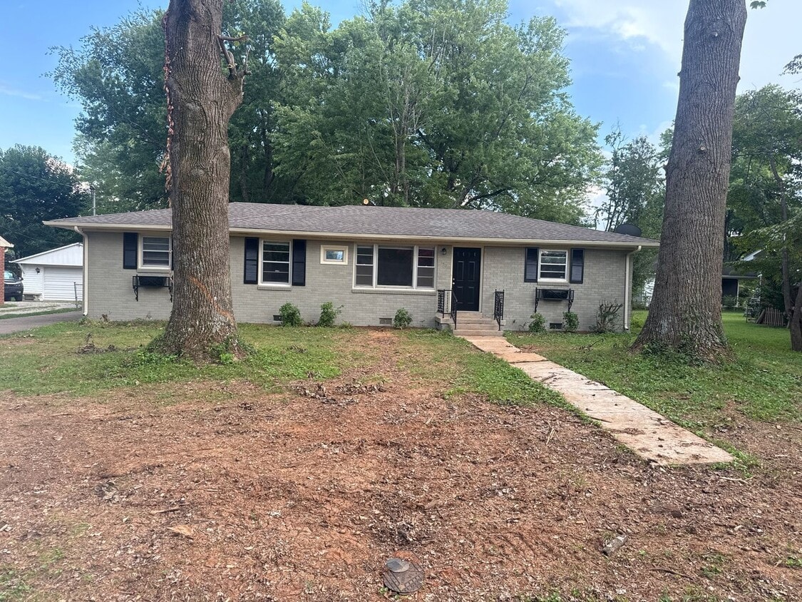 2BD/1 BA - 2BD/1 BA