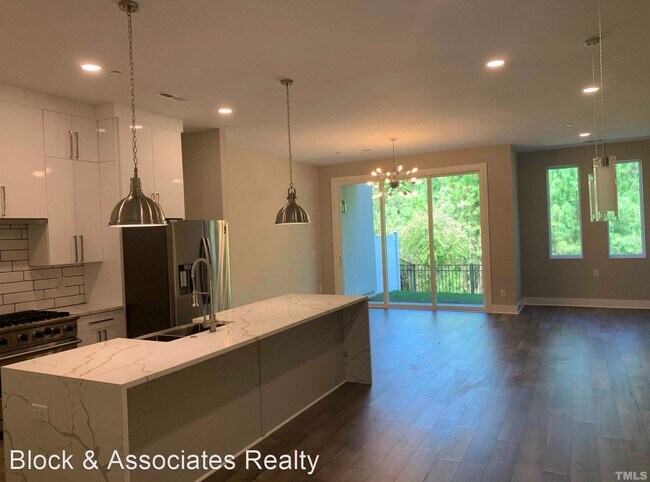 Building Photo - 3 br, 4 bath House - 4016 Southpoint Landing