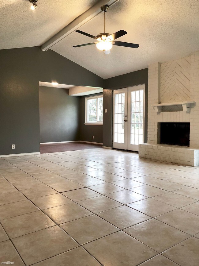 Building Photo - 3 br, 2 bath House - 5919 Valley Cove St