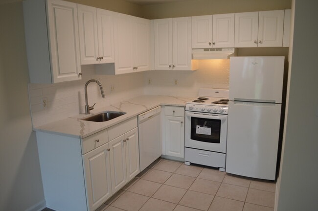 Building Photo - 50 Myano Ln