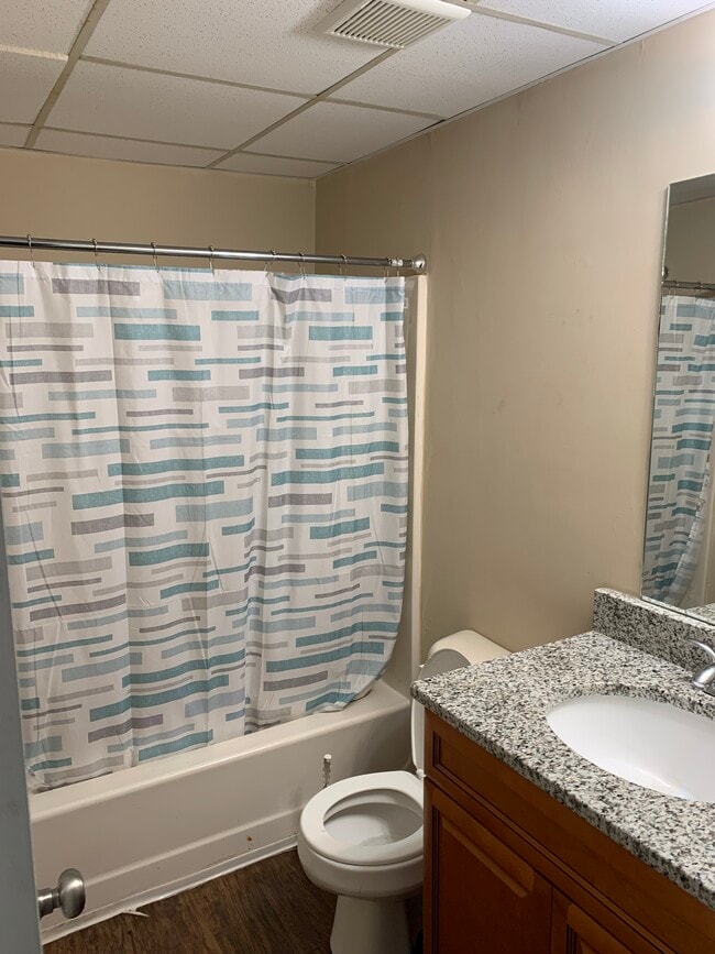 Building Photo - 22 Brookside Ct