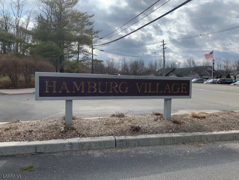 62 Village Dr, Hamburg, NJ 07419 Room for Rent in Hamburg, NJ