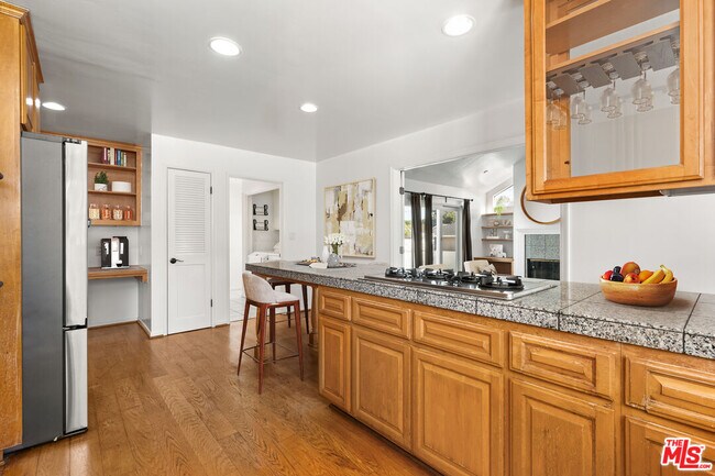 Foto del edificio - 8214 Creighton Ave