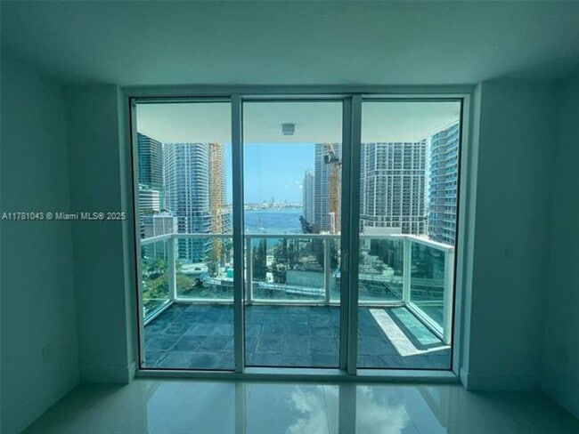 Foto del edificio - 31 SE 5th St