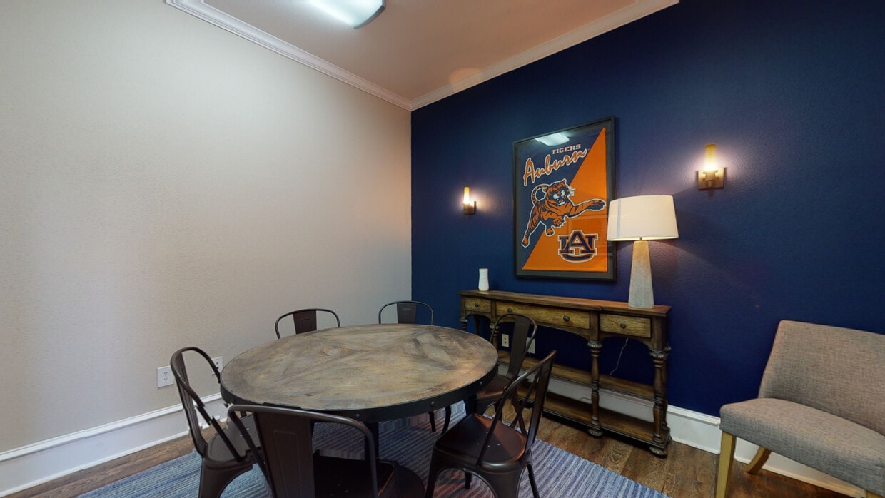 Photo - Samford Square Apartments