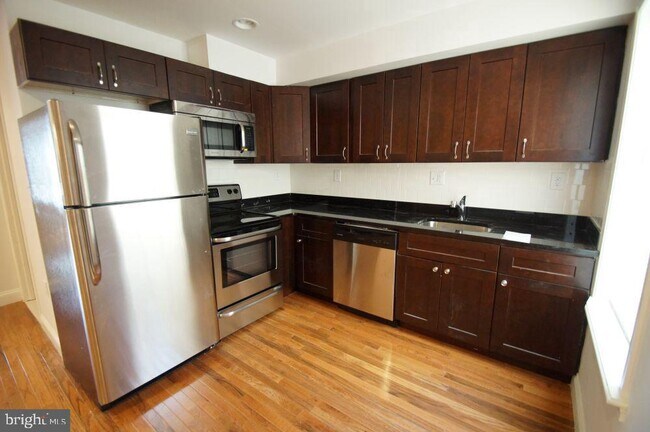 Foto del edificio - 321 N 40th St
